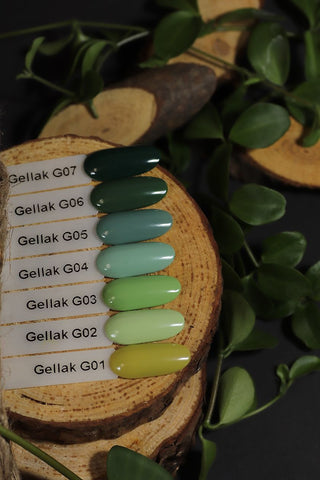 Green G01 Verin Nails