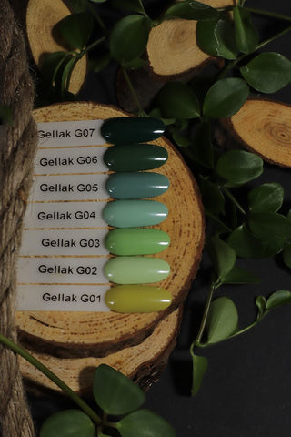 Green G02 Verin Nails