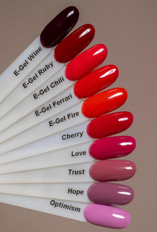 E-Gel Ruby Verin Nails